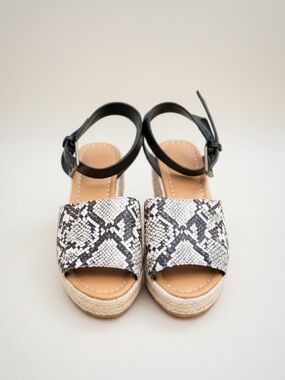 American Eagle Outfitters Snake Print Espadrille Sandals with Black Ankle Strap